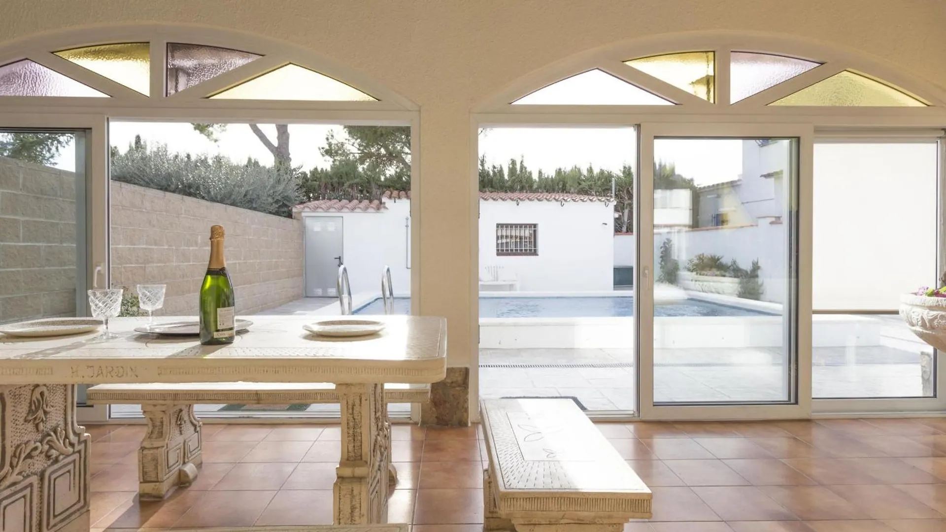 Casa L'Escala, 3 Dormitorios, 6 Personas - Es-325-36 トレリャ・デ・モングリ 0*,  スペイン